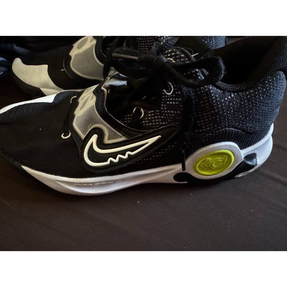 Nike KD Trey 5 X DD9538-007 Mens Shoes Six 9.5 Black Volt White Basketball SB14